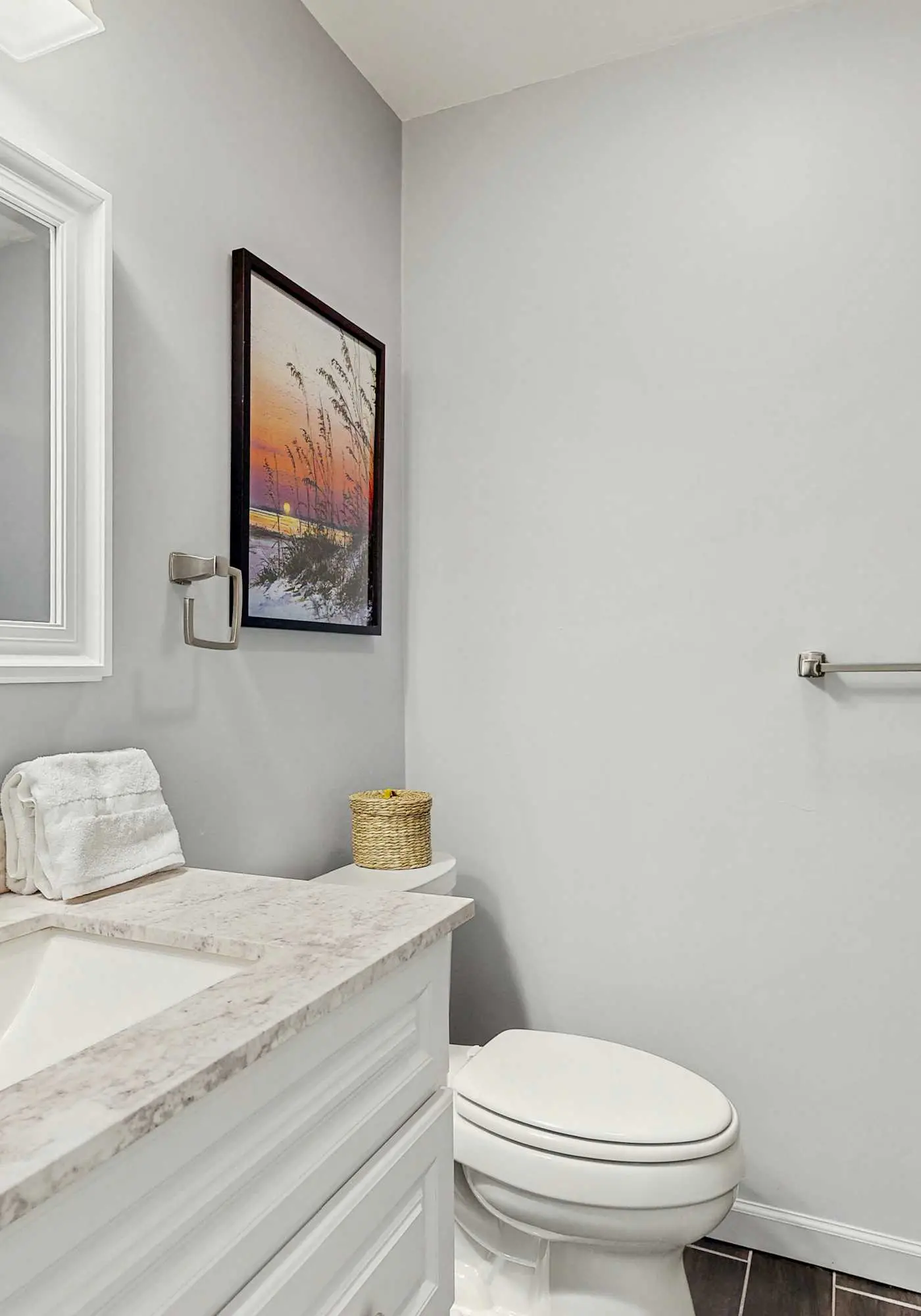 Renovated Dog Friendly Villa with Patio & Pool  Near Golf & Beach