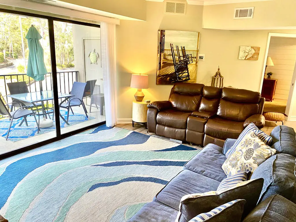Inviting villa with pool, tennis, & balcony - close beach access