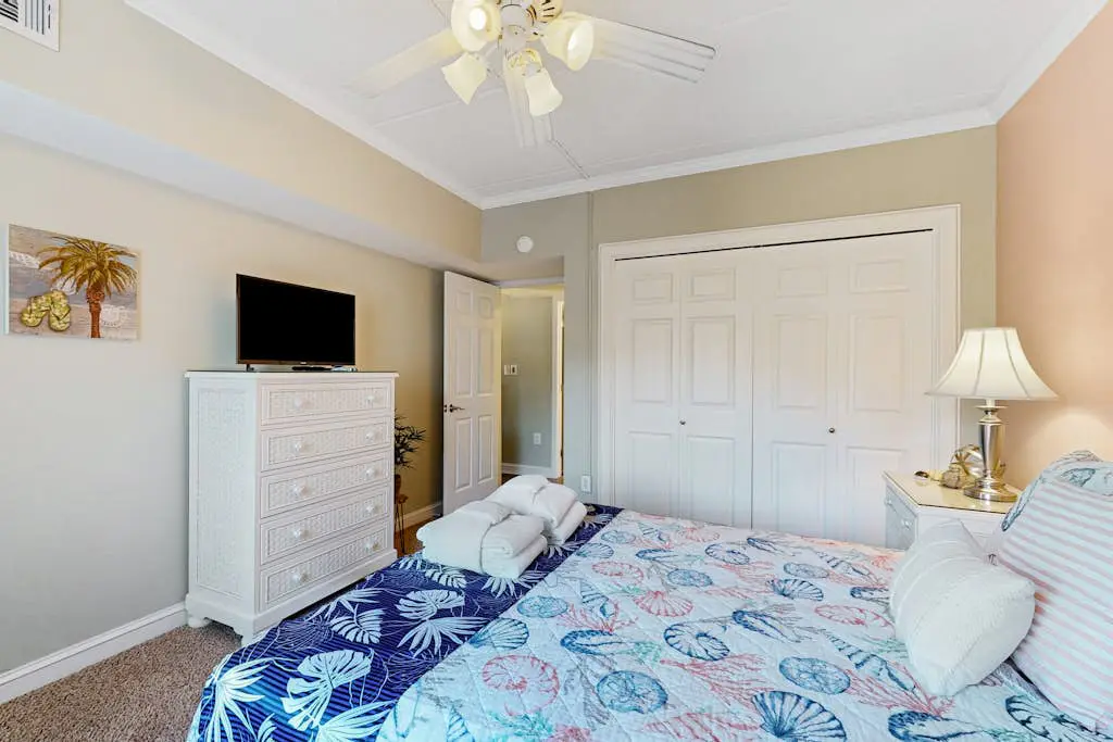 Inviting villa with pool, tennis, & balcony - close beach access