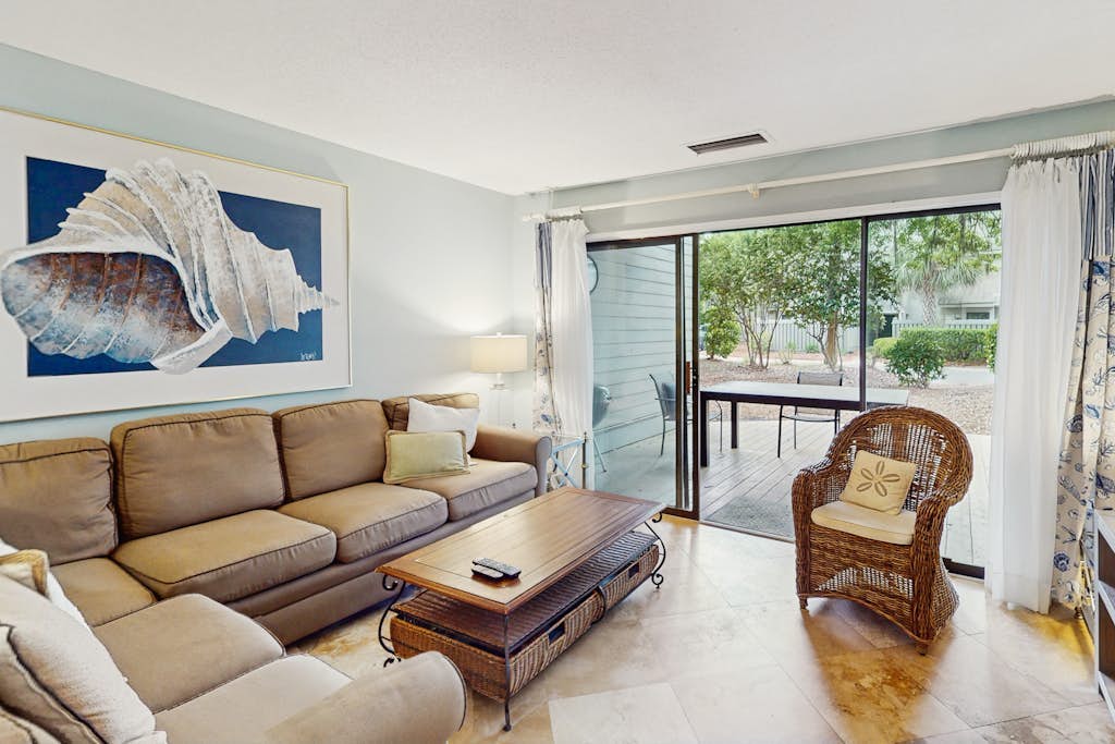 Delightful Condo with WiFi, Pool, Tennis - Beach Across the Street