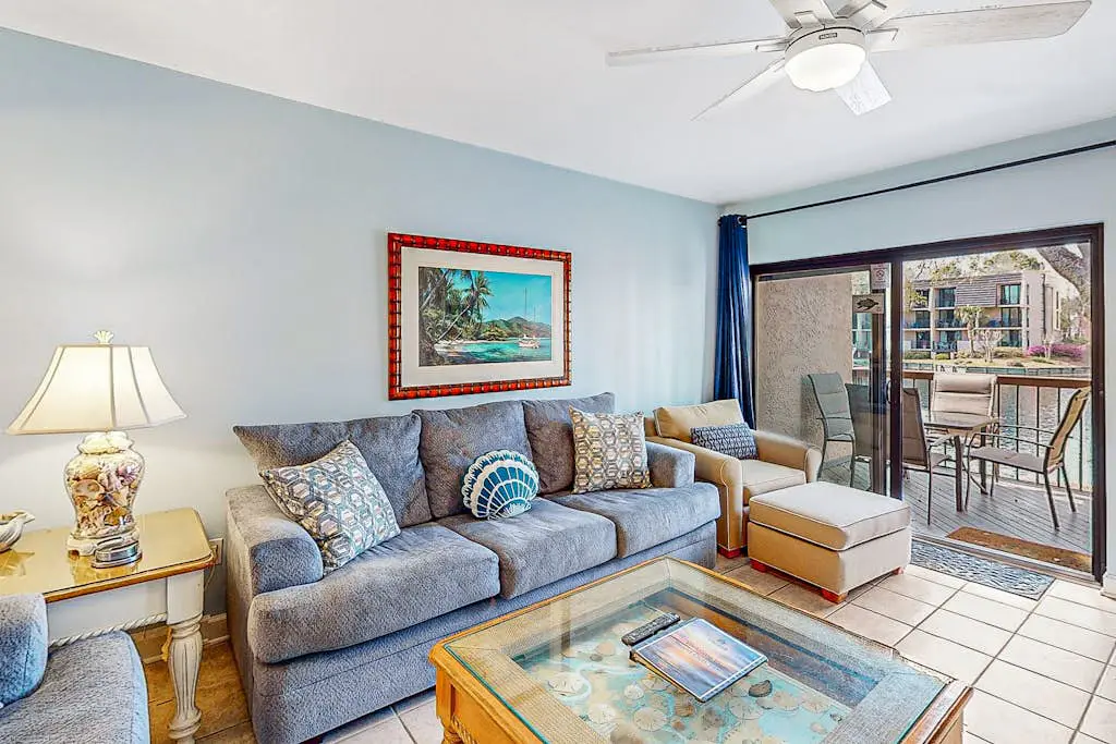 Multi-Level Townhouse with Pool, Hot Tub, & Tennis - Walk to the Beach