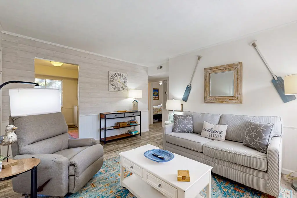 Relaxing condo with heated/chilled pool, easy beach access, patio, & W/D