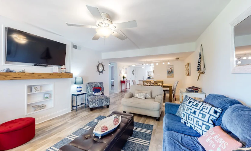 Family-Friendly Condo with WiFi, Pool, Hot Tub, & Beach Access