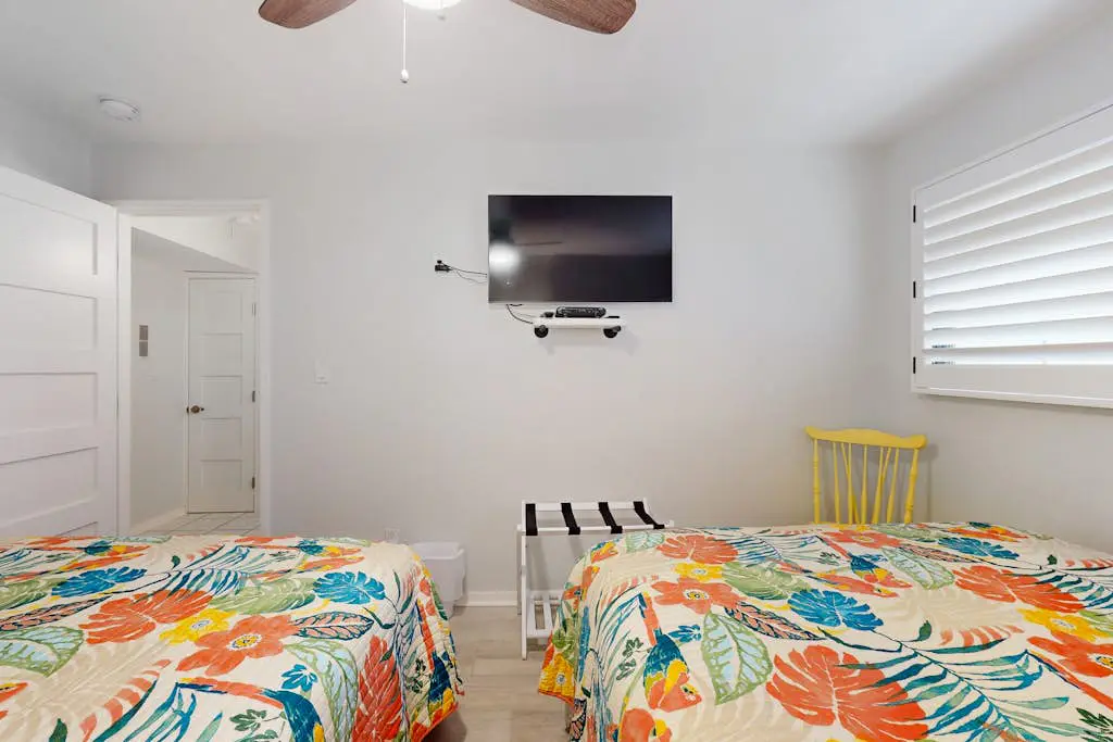 Snowbird-friendly golf getaway near the beach with pool, private deck, & W/D