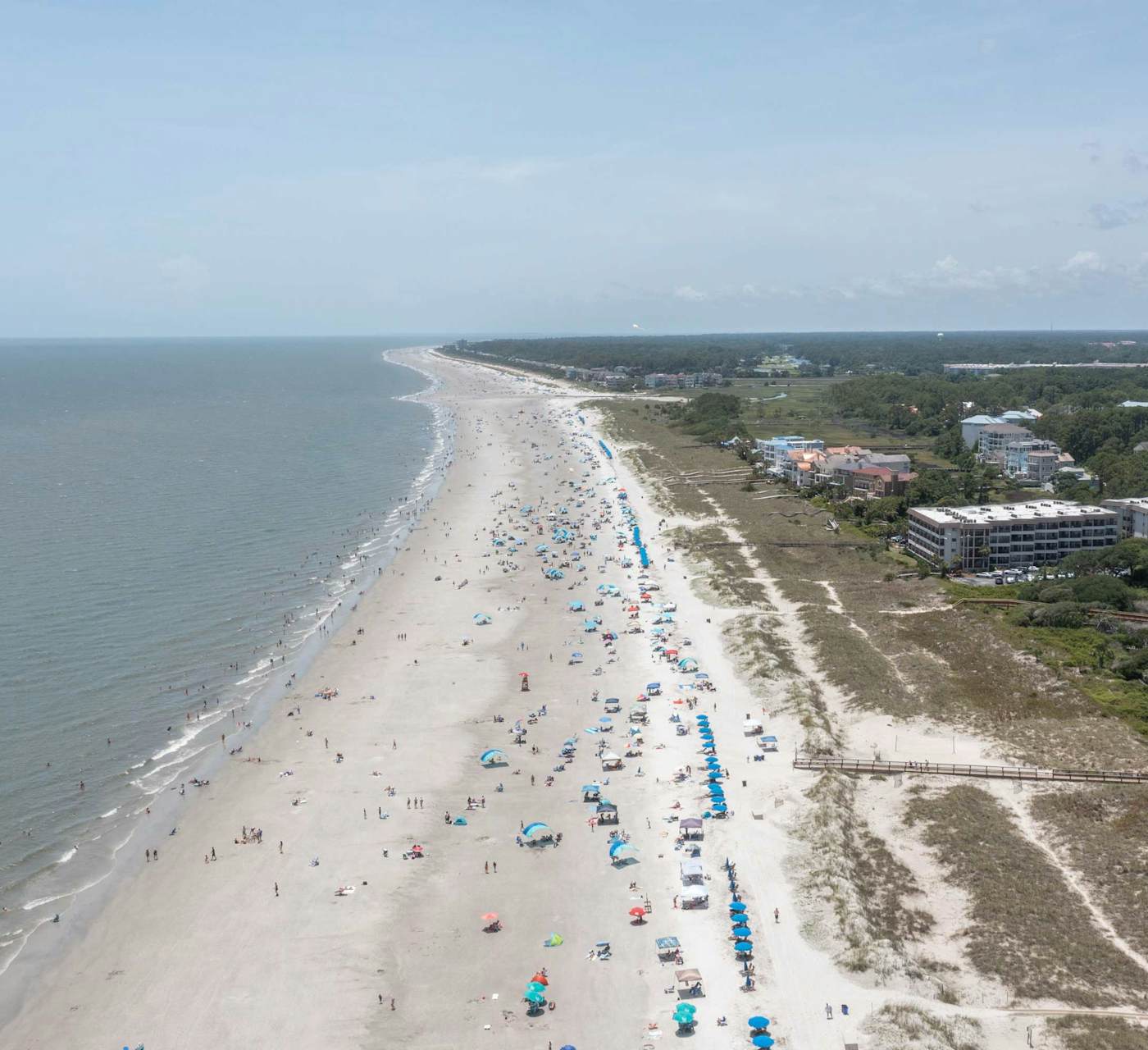 Condo near beach with 2 pools, restaurants, gym, 6 tennis ...