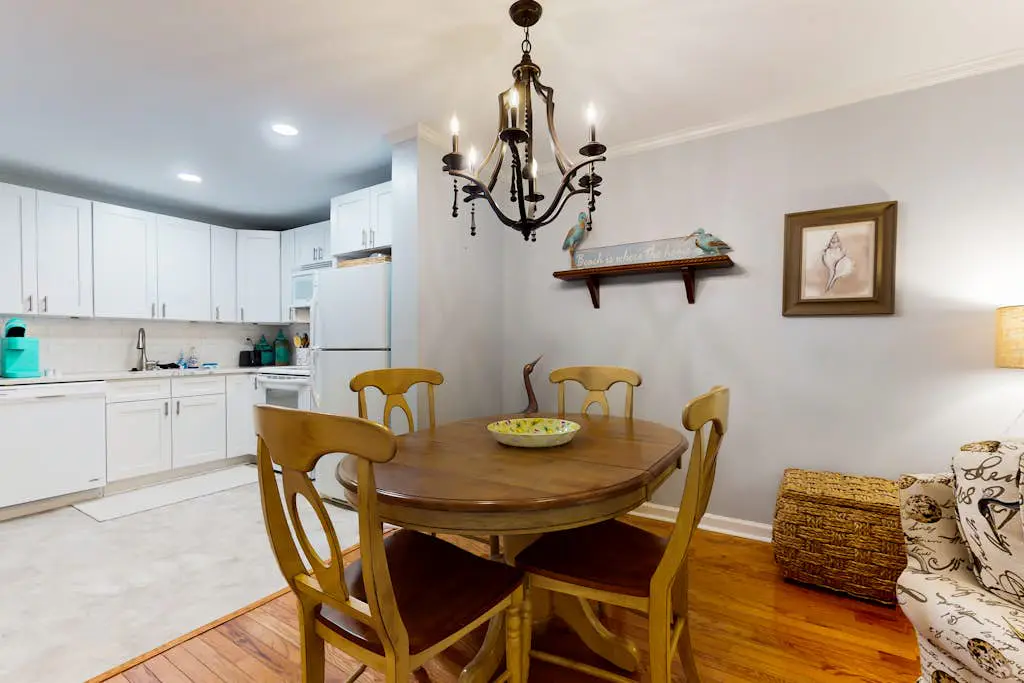 Beachfront villa near golf with pool, hot tub, & balcony - snowbird-friendly