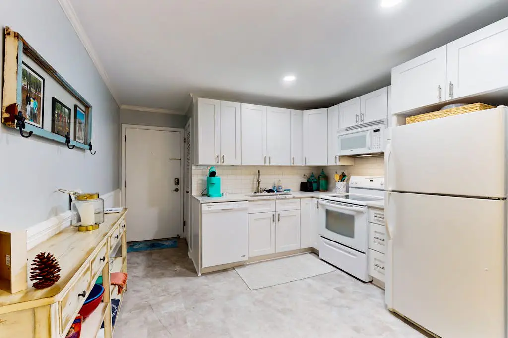 Beachfront villa near golf with pool, hot tub, & balcony - snowbird-friendly