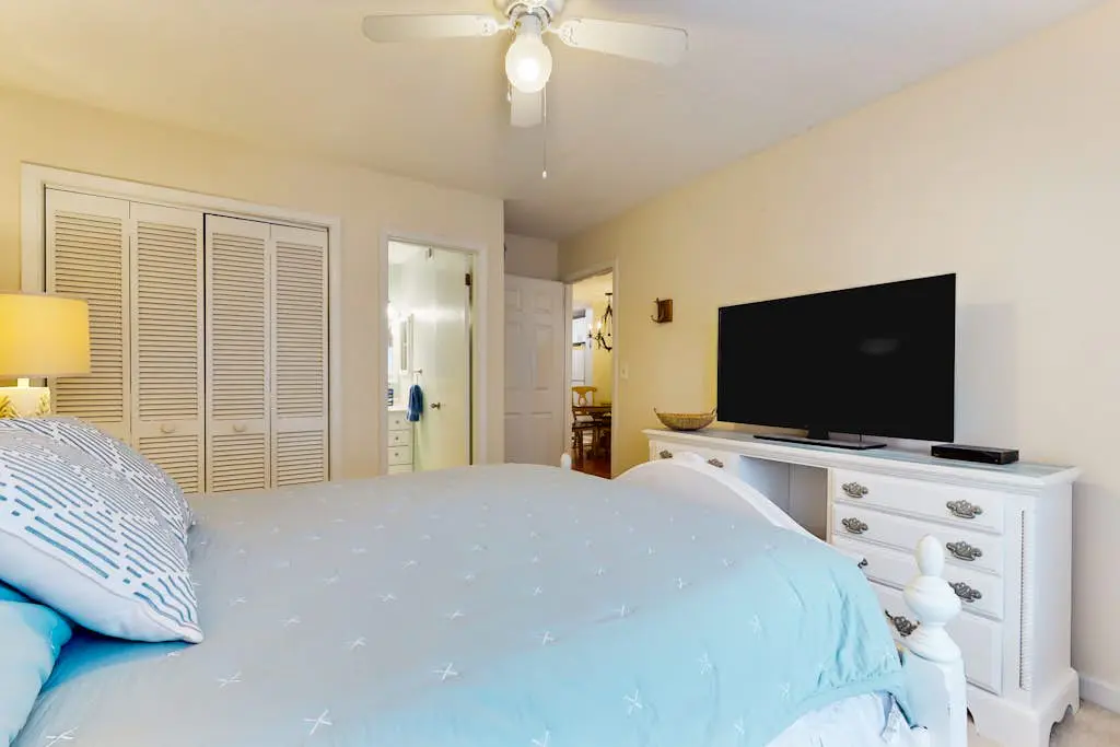 Beachfront villa near golf with pool, hot tub, & balcony - snowbird-friendly
