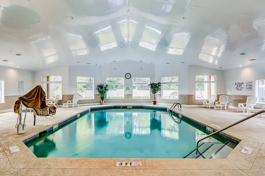 Beachfront villa near golf with pool, hot tub, & balcony - snowbird-friendly