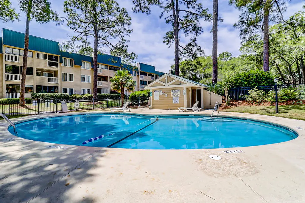 Beachfront villa near golf with pool, hot tub, & balcony - snowbird-friendly