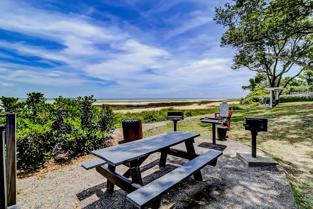 Beachfront villa near golf with pool, hot tub, & balcony - snowbird-friendly