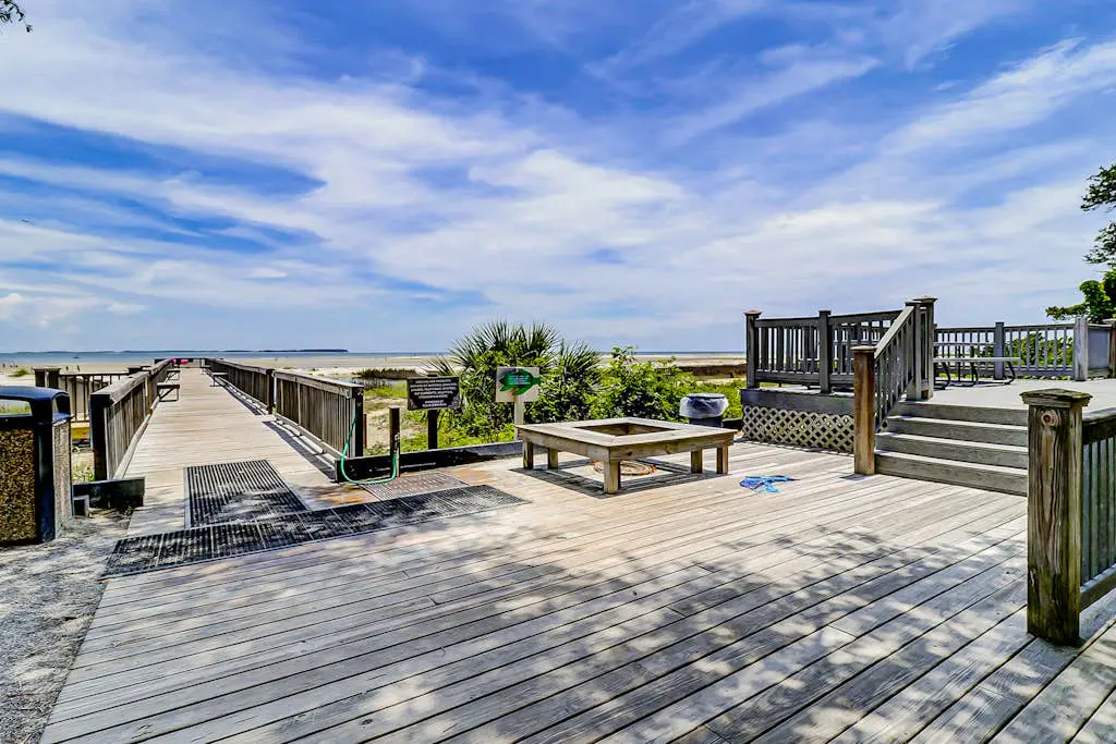 Beachfront villa near golf with pool, hot tub, & balcony - snowbird-friendly
