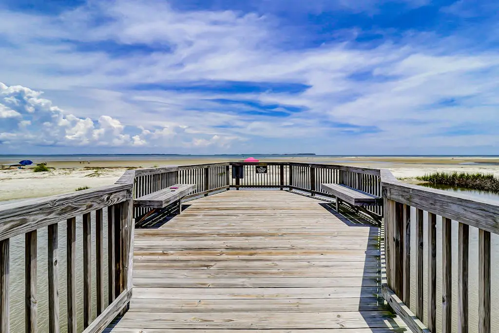 Beachfront villa near golf with pool, hot tub, & balcony - snowbird-friendly