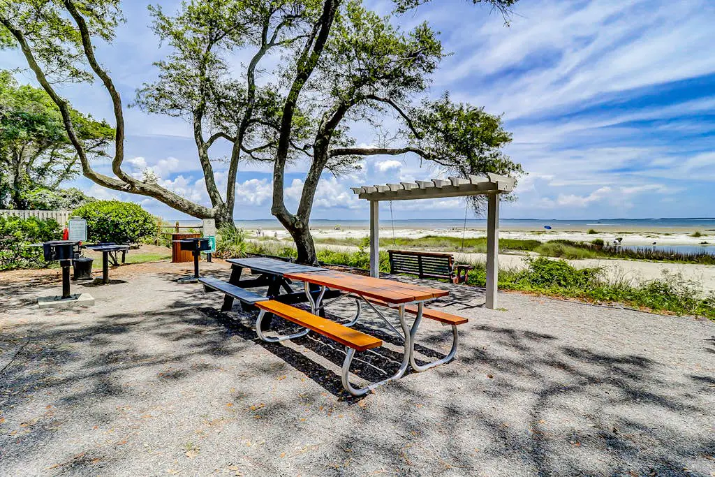 Beachfront villa near golf with pool, hot tub, & balcony - snowbird-friendly
