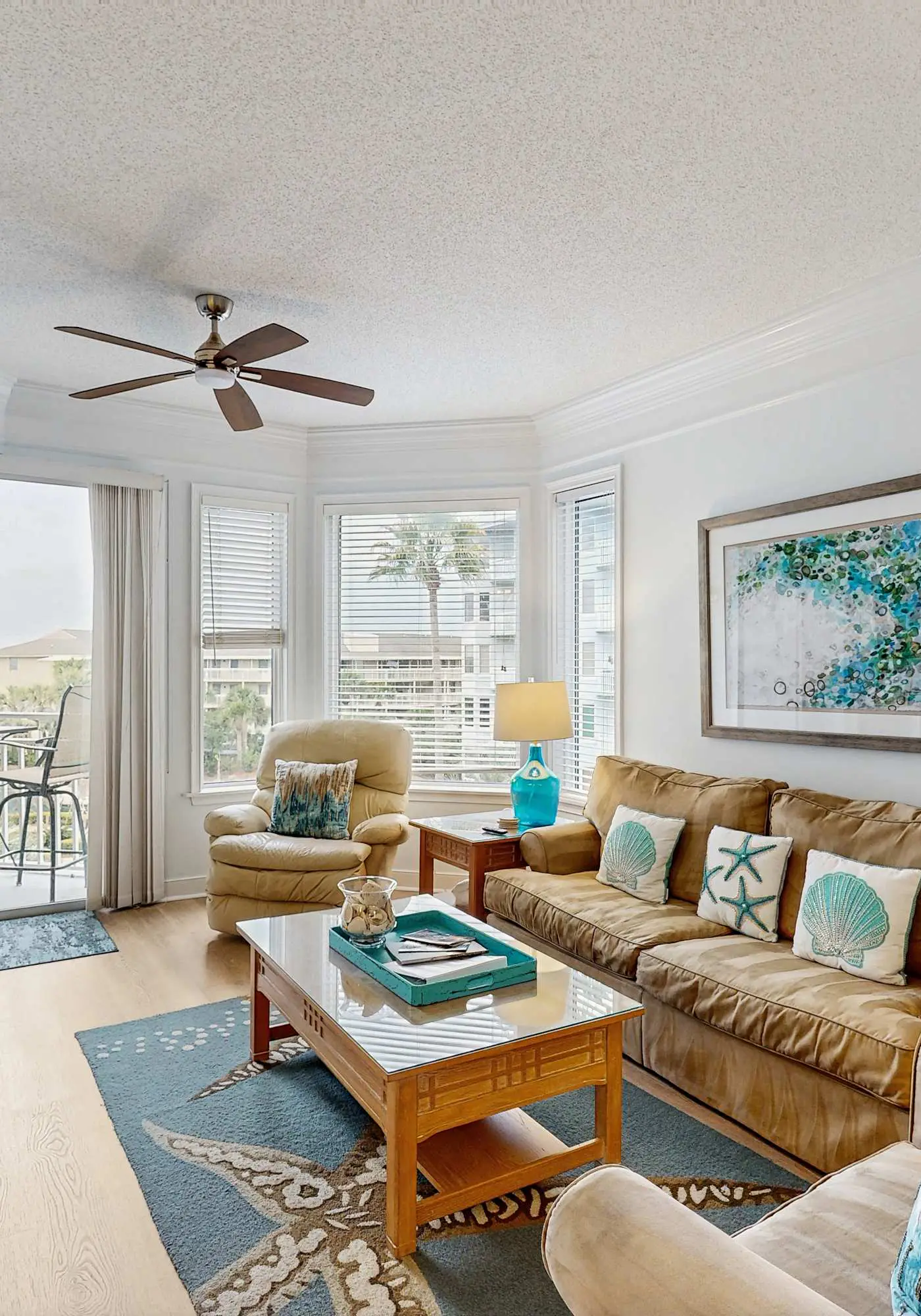 Oceanfront condo with pools, hot tubs, fitness room, & central AC