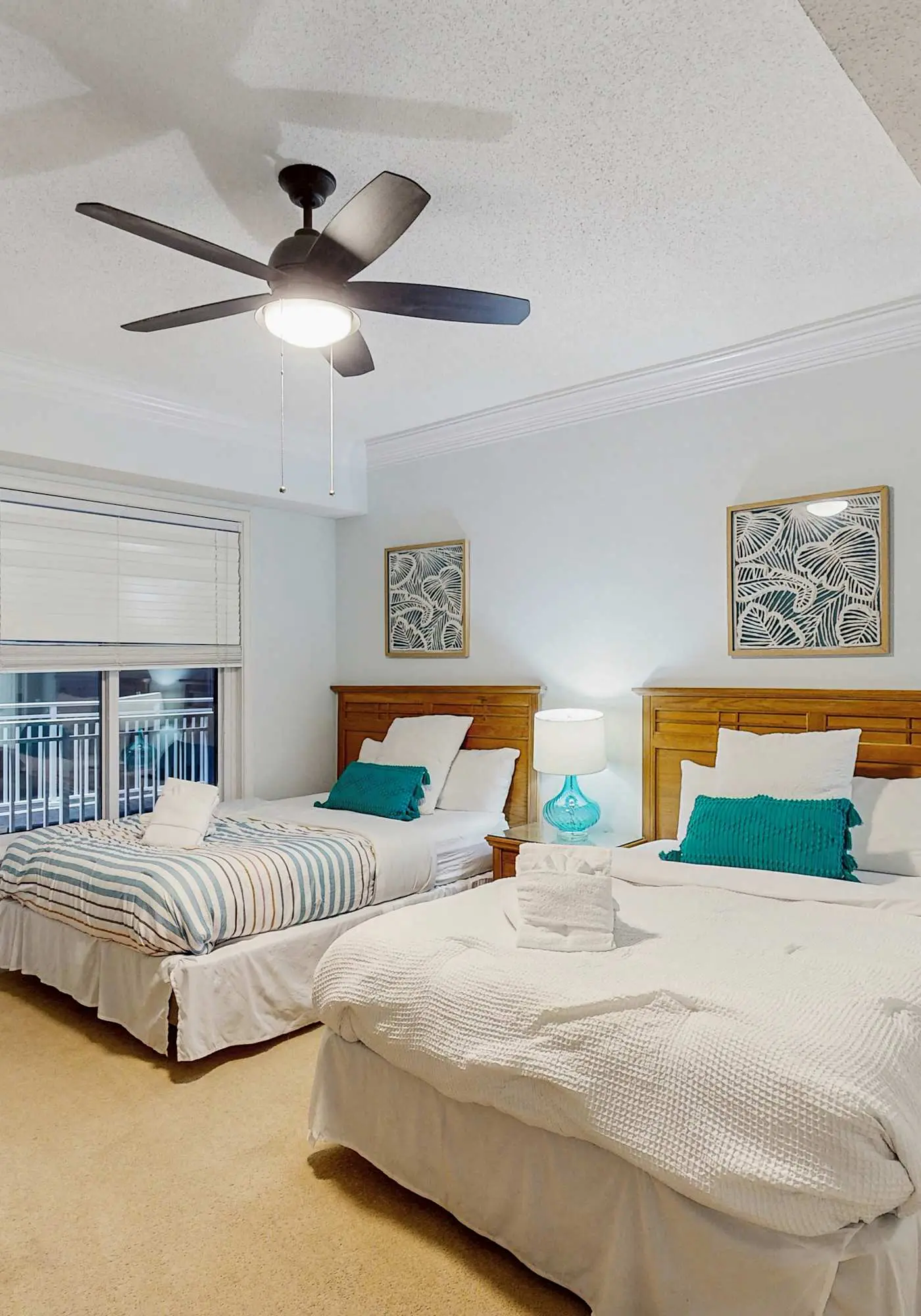 Oceanfront condo with pools, hot tubs, fitness room, & central AC