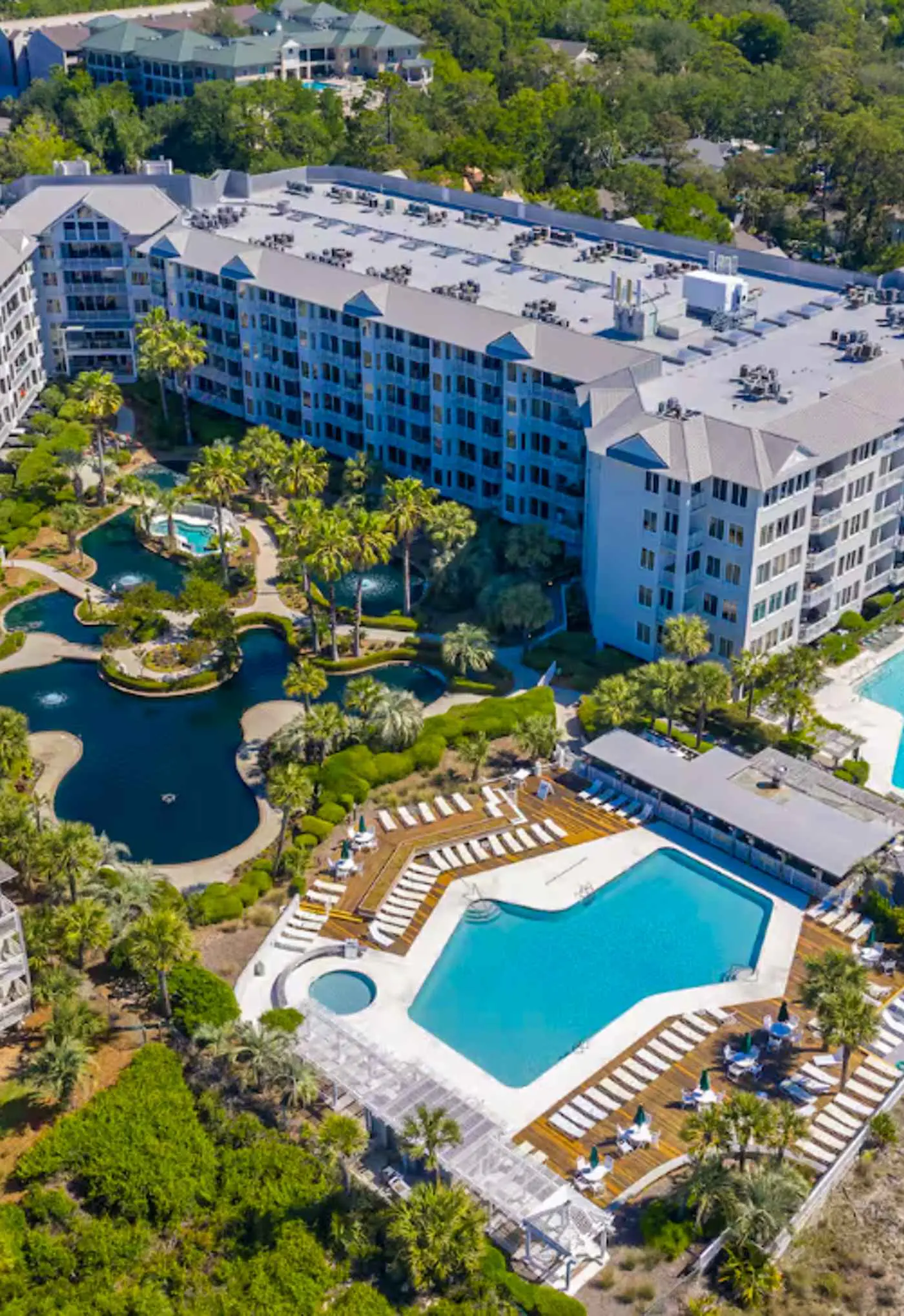 Oceanfront condo with pools, hot tubs, fitness room, & central AC