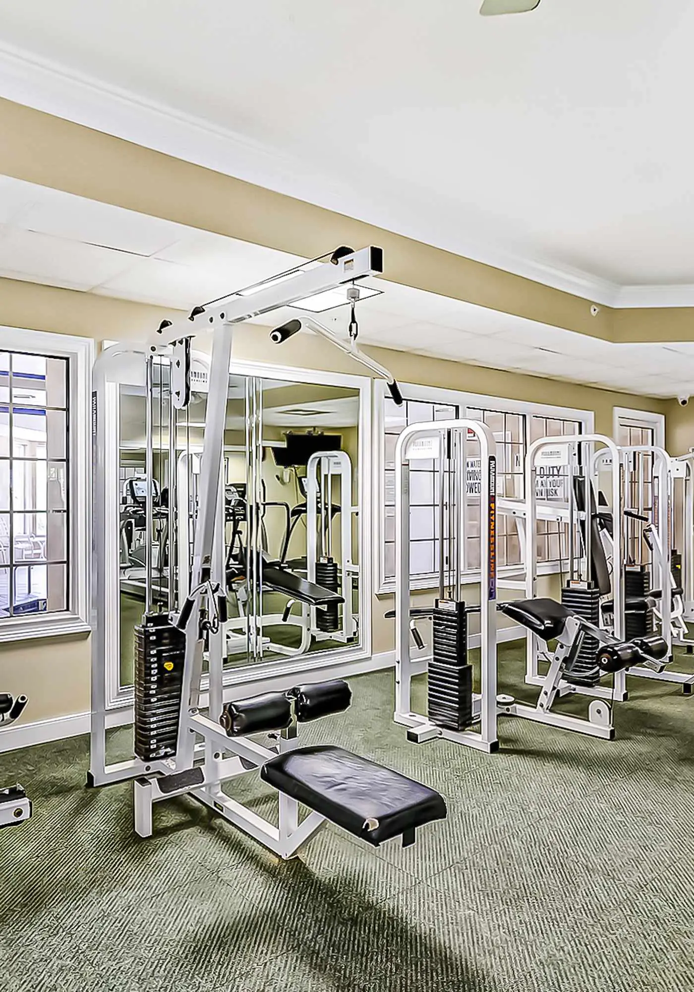 Oceanfront condo with pools, hot tubs, fitness room, & central AC