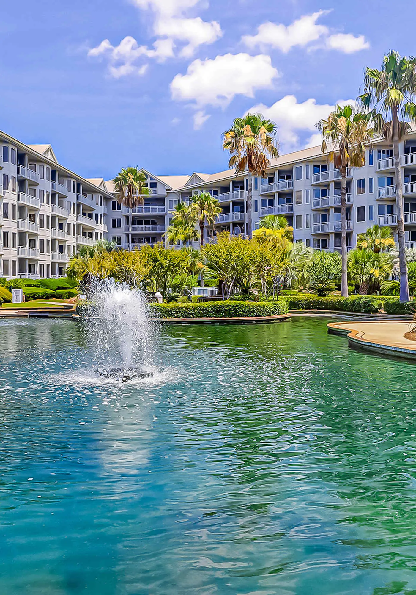 Oceanfront condo with pools, hot tubs, fitness room, & central AC