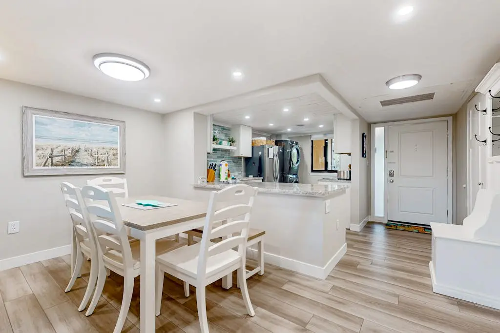 Ocean view condo at beachfront resort with pool, hot tub, pickleball & tennis