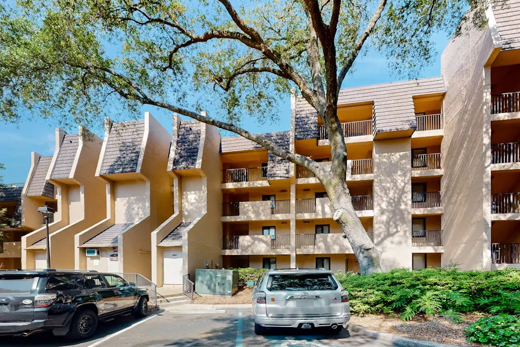 Ocean view condo at beachfront resort with pool, hot tub, pickleball & tennis