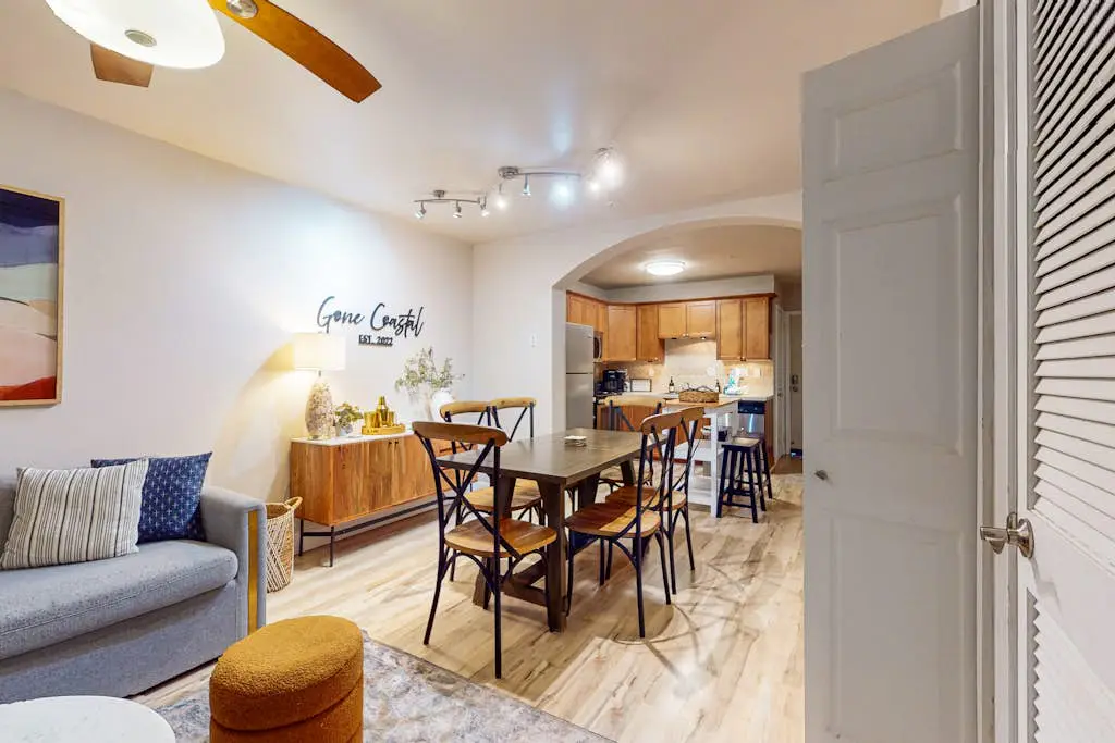 First Floor Condo near the sound with beach gear, washer dryer & pools