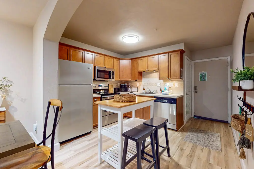 First Floor Condo near the sound with beach gear, washer dryer & pools