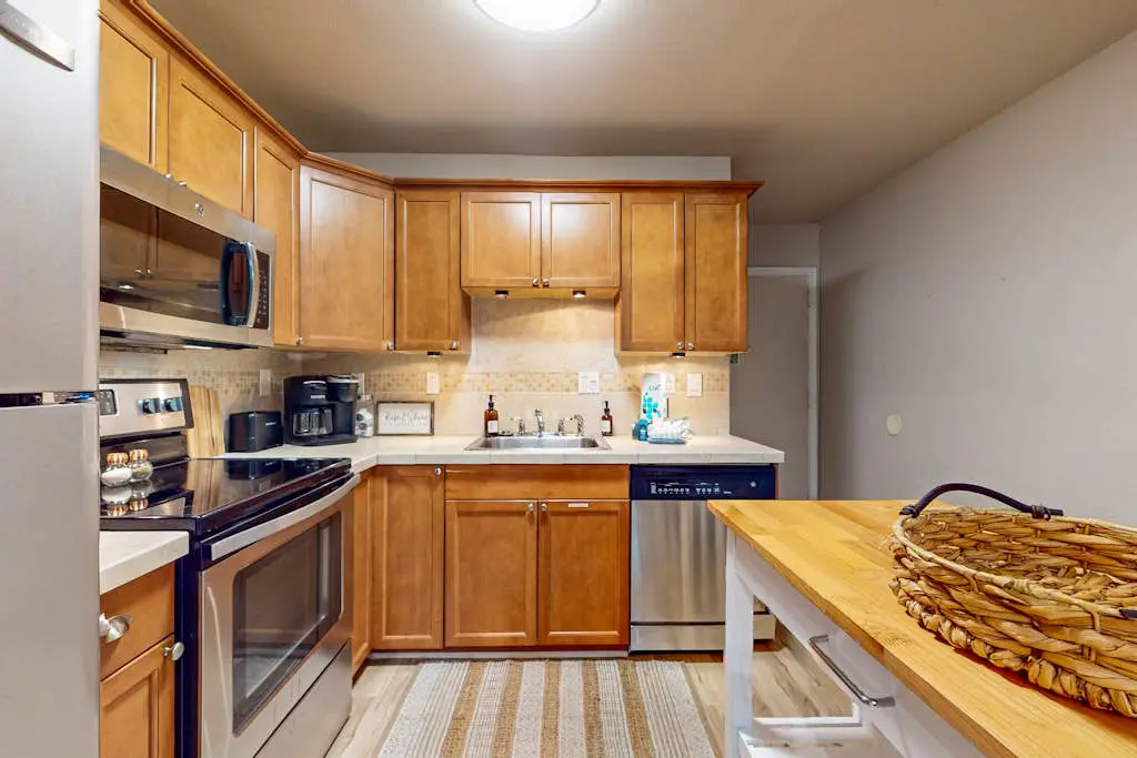 First Floor Condo near the sound with beach gear, washer dryer & pools