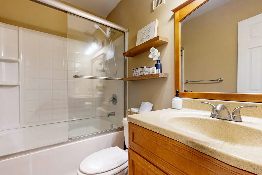 First Floor Condo near the sound with beach gear, washer dryer & pools