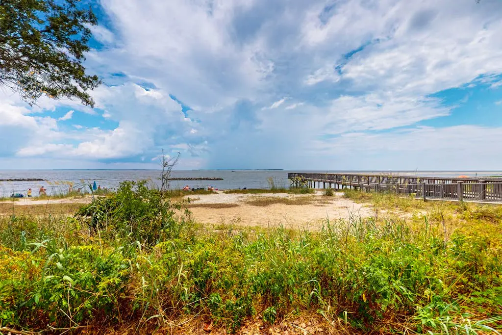 First Floor Condo near the sound with beach gear, washer dryer & pools