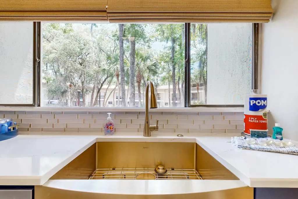 Tranquil condo with two outdoor pools, bike paths and beach access