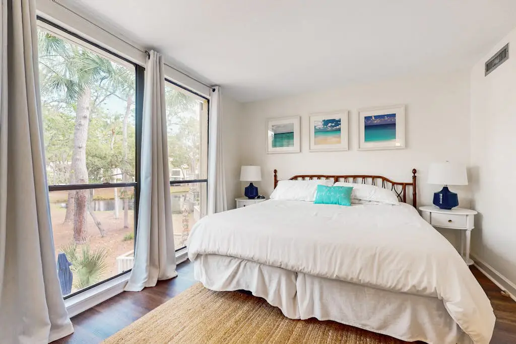 Perfect condo across street from beach access with outdoor pool & grill