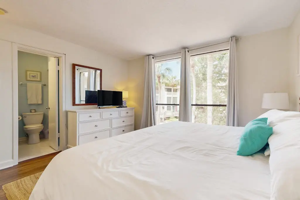 Perfect condo across street from beach access with outdoor pool & grill