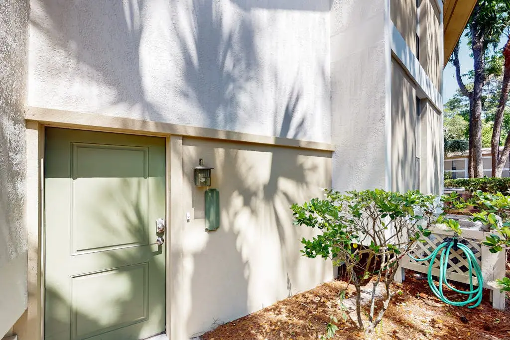 Perfect condo across street from beach access with outdoor pool & grill