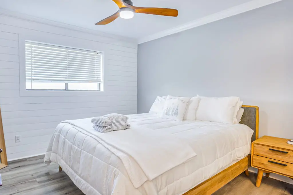 Updated getaway with pools, hot tub, close to beach