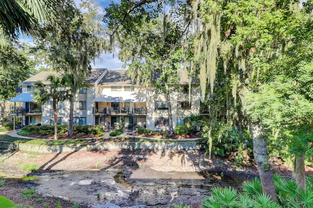 Updated Villa - Close to Coligny Plaza and Beach Access