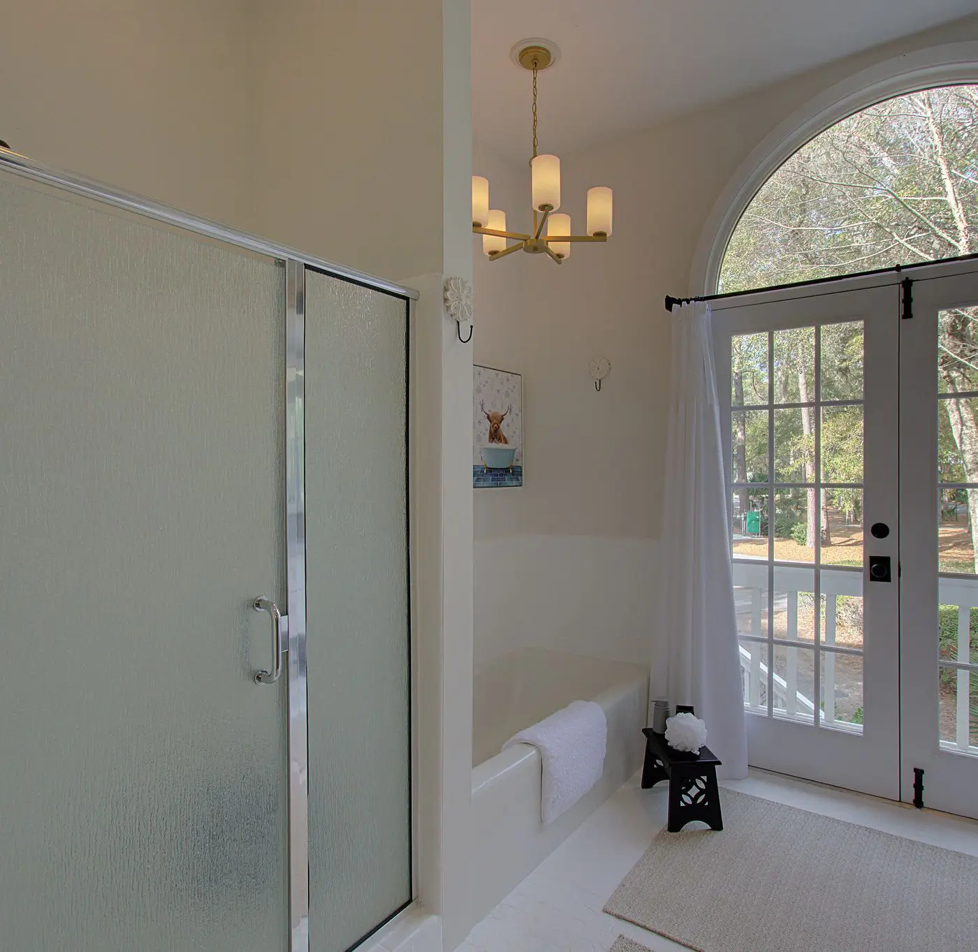 French Home on Golf Course Private Pool & Hot Tub