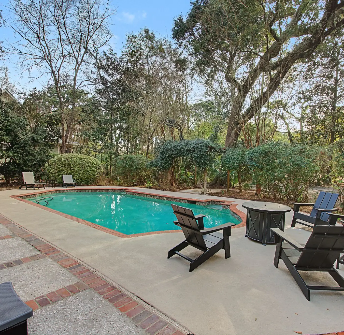 French Home on Golf Course Private Pool & Hot Tub