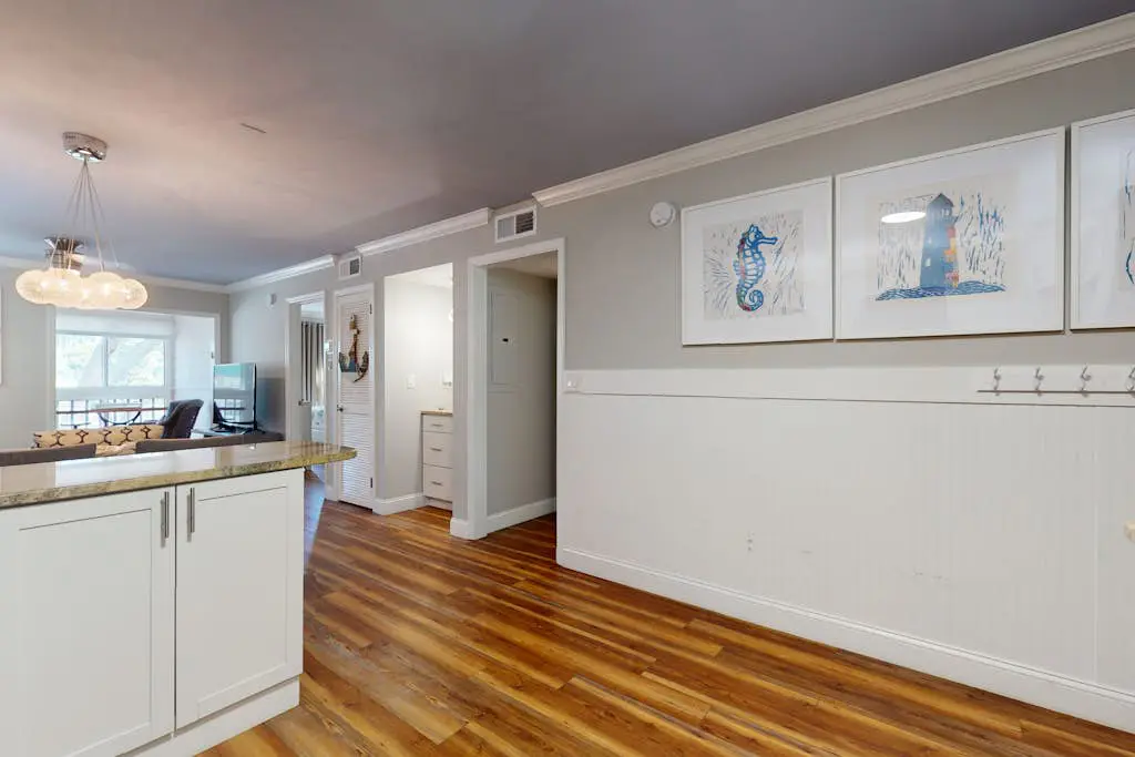 Coastal condo with indoor and outdoor pool, tennis and pickleball courts