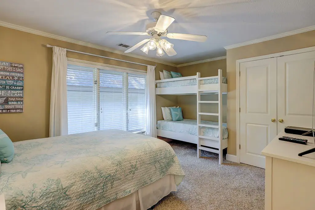 3 BR Home with private pool in Palmetto Dunes, close to beach