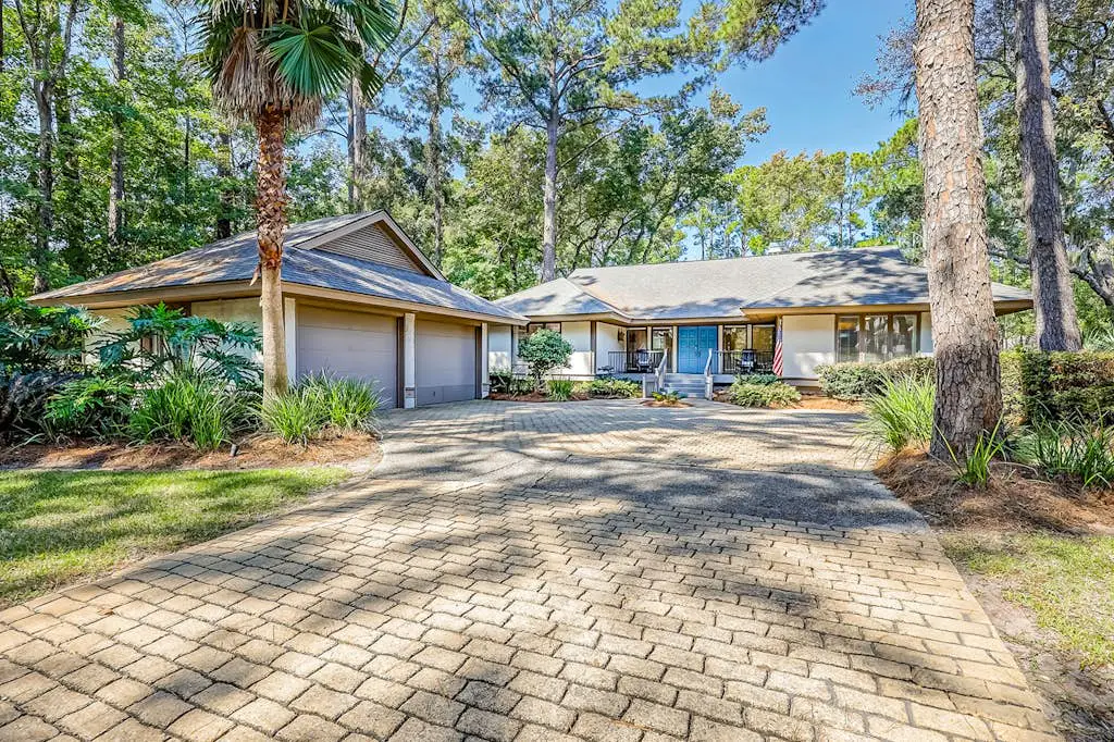 3 BR Home with private pool in Palmetto Dunes, close to beach