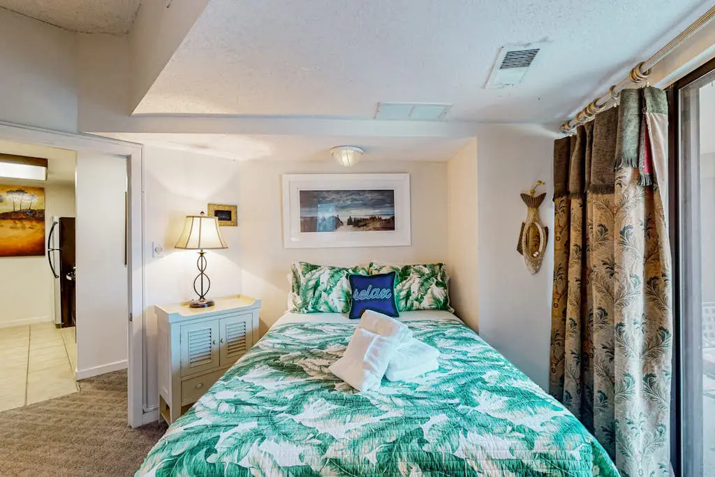 Close to beach with pool, tennis, pool  & private balcony