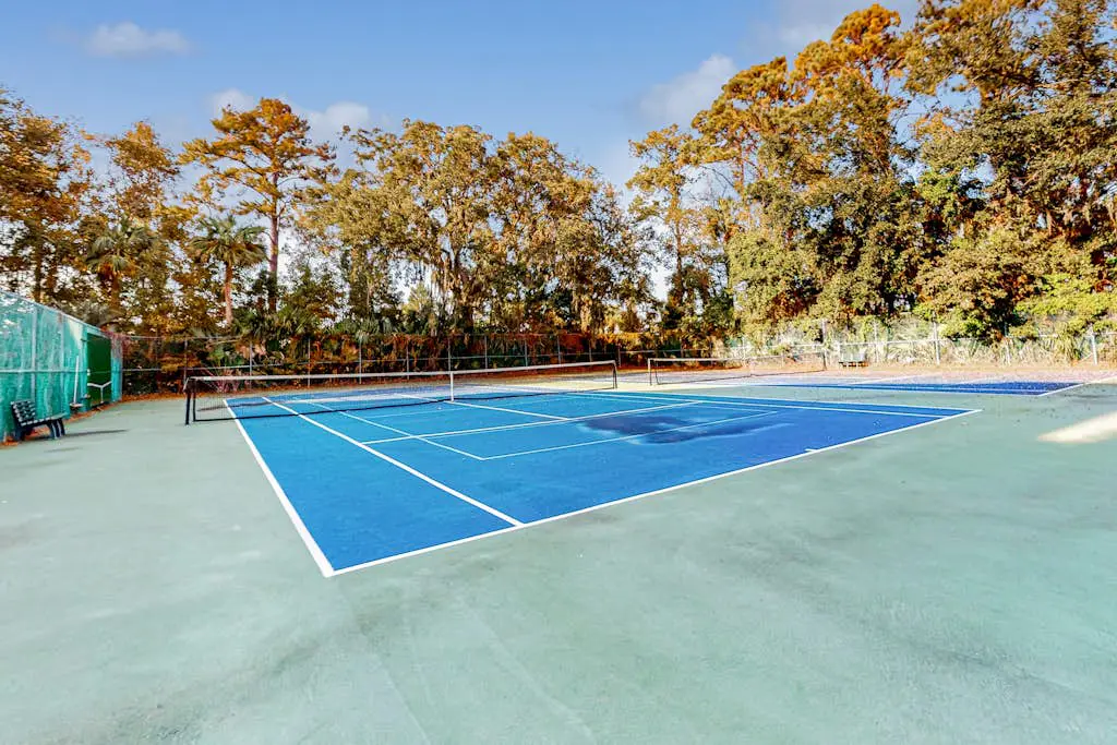 Close to beach with pool, tennis, pool  & private balcony