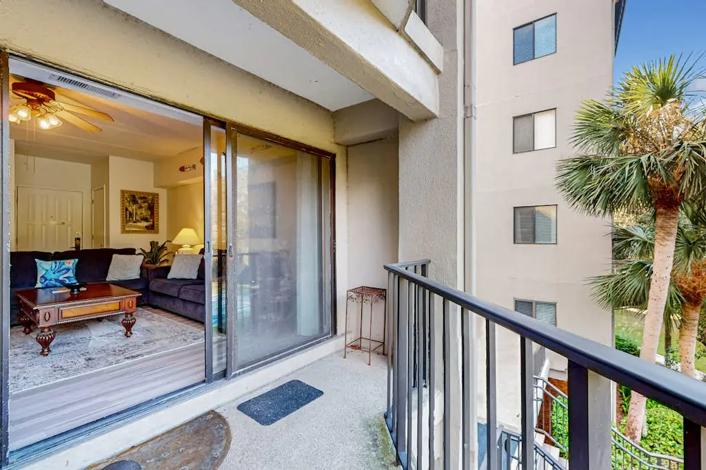 Close to beach with pool, tennis, pool  & private balcony
