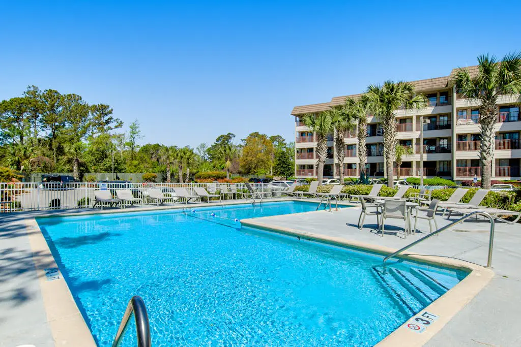 1st-floor snowbird friendly condo near beach w/ pool, tennis, and pickleball
