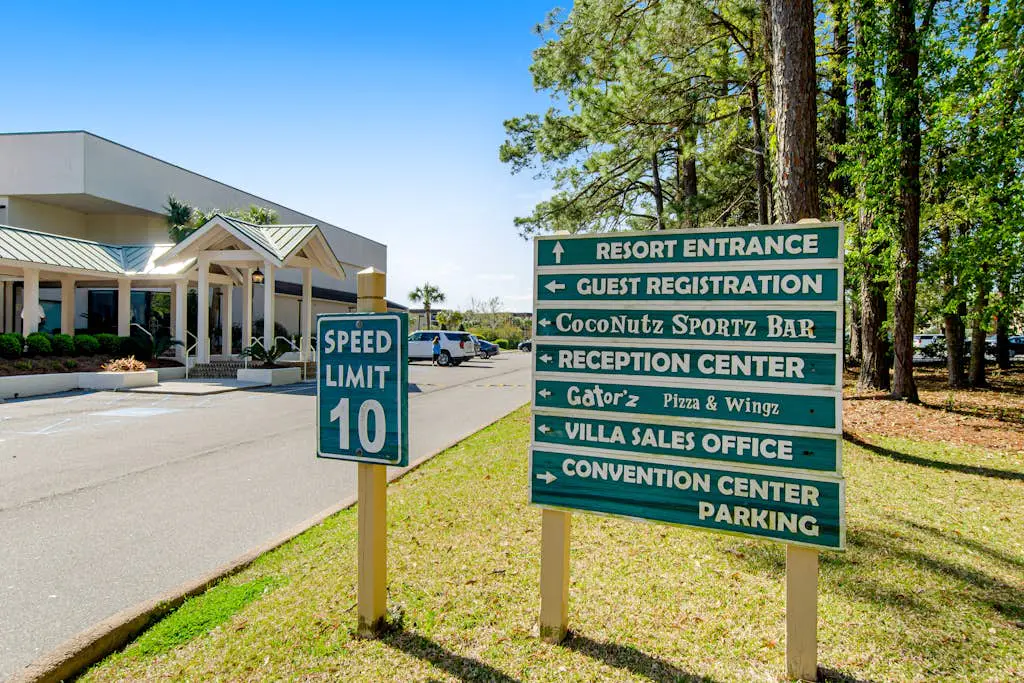 1st-floor snowbird friendly condo near beach w/ pool, tennis, and pickleball