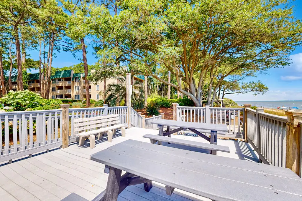 1st floor condo with pool, tennis, patio & washer/dryer