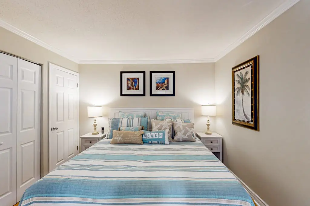 Charming condo near Coligny Beach Plaza and private beach access