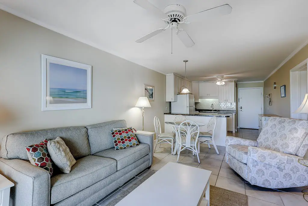 Relaxing ocean-view condo with on-site pool, private balcony & central AC