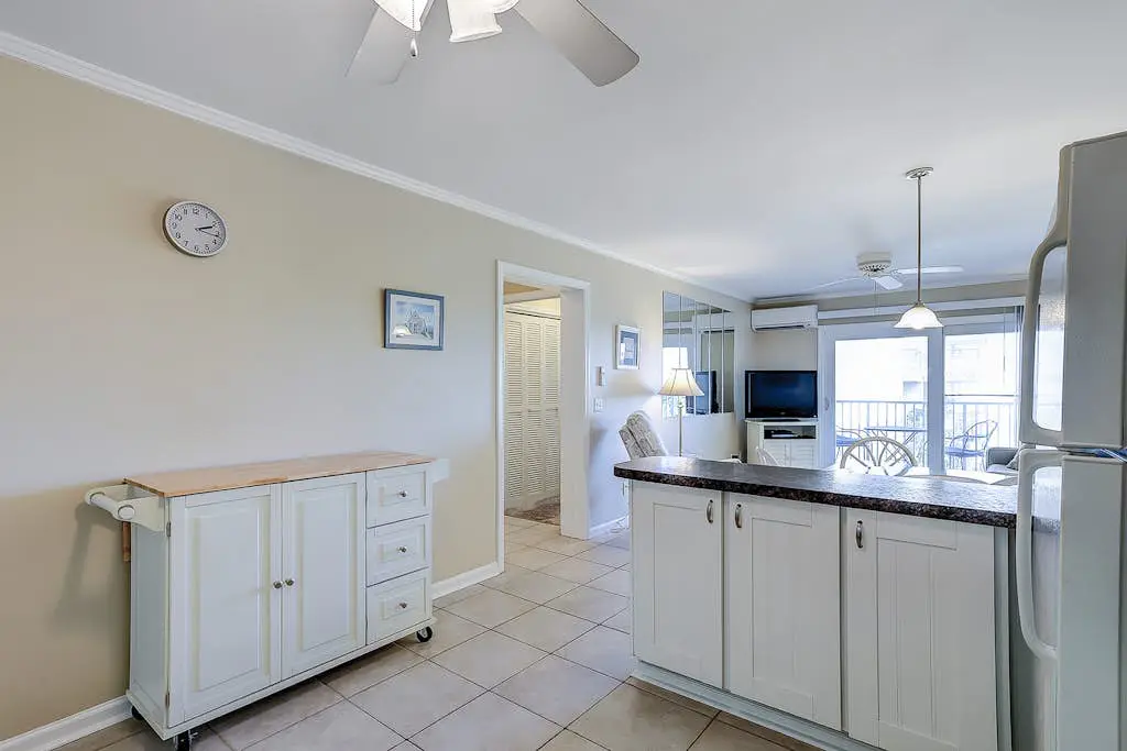 Relaxing ocean-view condo with on-site pool, private balcony & central AC